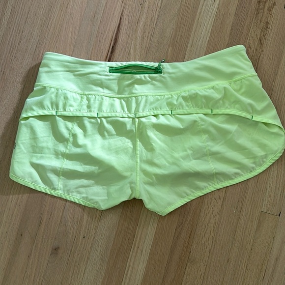 Lululemon Run Speed Short Women's Athletic Shorts size 10 lime green neon - Picture 10 of 15